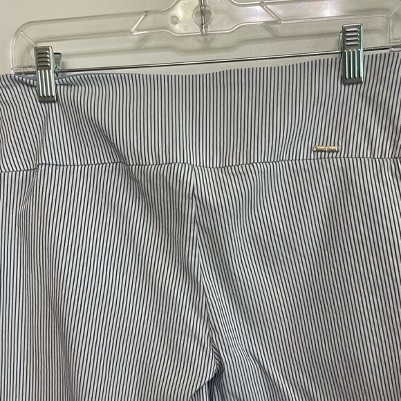 S.C.& CO. Women’s Stripe Tummy Control Capri Pants Size 10 - Picture 7 of 10